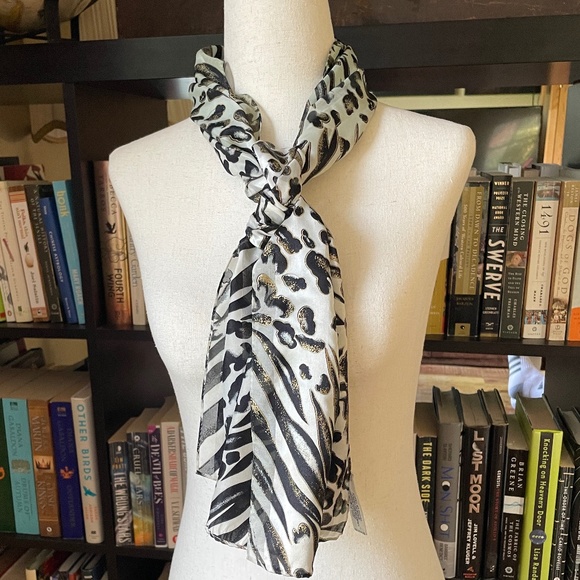 vintage scarf - Picture 2 of 8